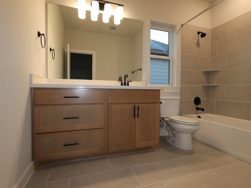 Furnished interior view inside a new home in Edgewood, Leander (Image 13).