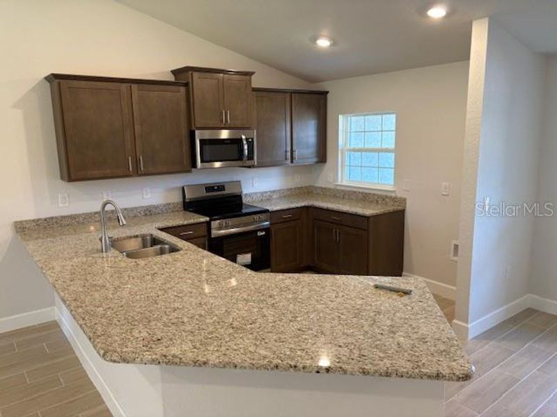Furnished interior view inside a new home in Juliette Falls, Dunnellon (Image 6).