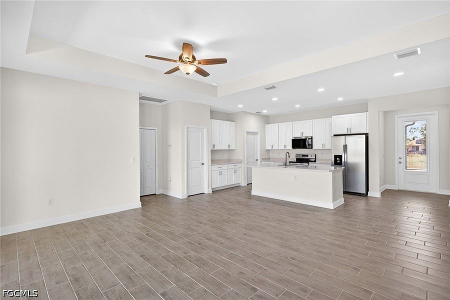 Image 27 of a home in Cape Coral.