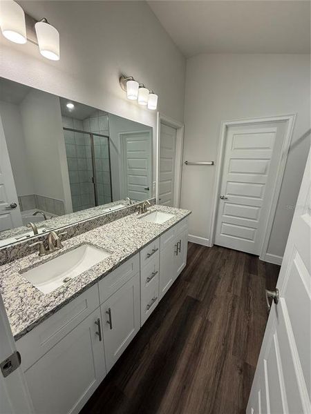 Furnished interior view inside a new home in Savannah Station, Alachua (Image 4).