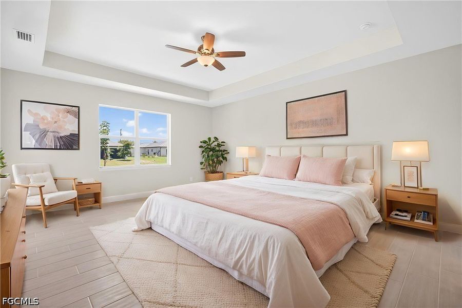Furnished interior view inside a new home in Cape Coral, Cape Coral (Image 7).