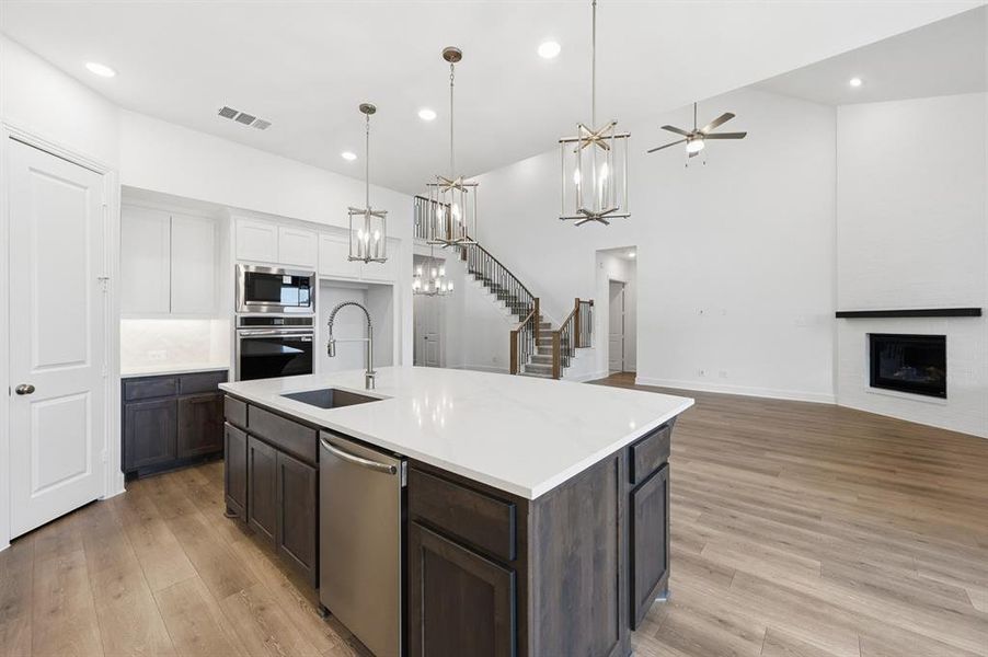 Furnished interior view inside a new home in Dove Hollow, Waxahachie (Image 7).