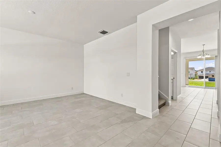 Spacious, unfurnished interior of a new home in , Groveland (Image 20).