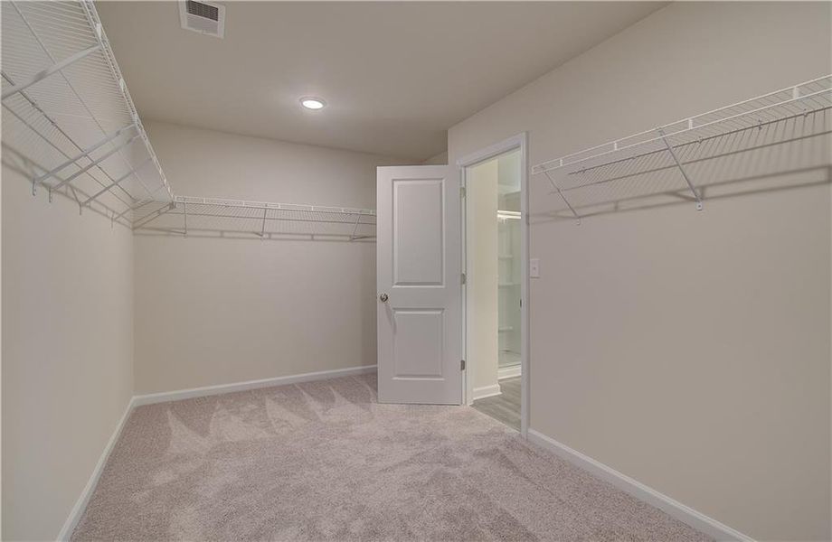Spacious, unfurnished interior of a new home in Cascade Ridge at Niskey Lake, Atlanta (Image 12).
