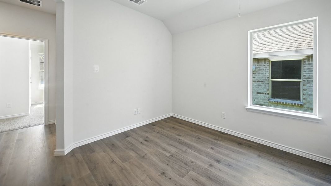 Spacious, unfurnished interior of a new home in Trailstone, Caddo Mills (Image 8).