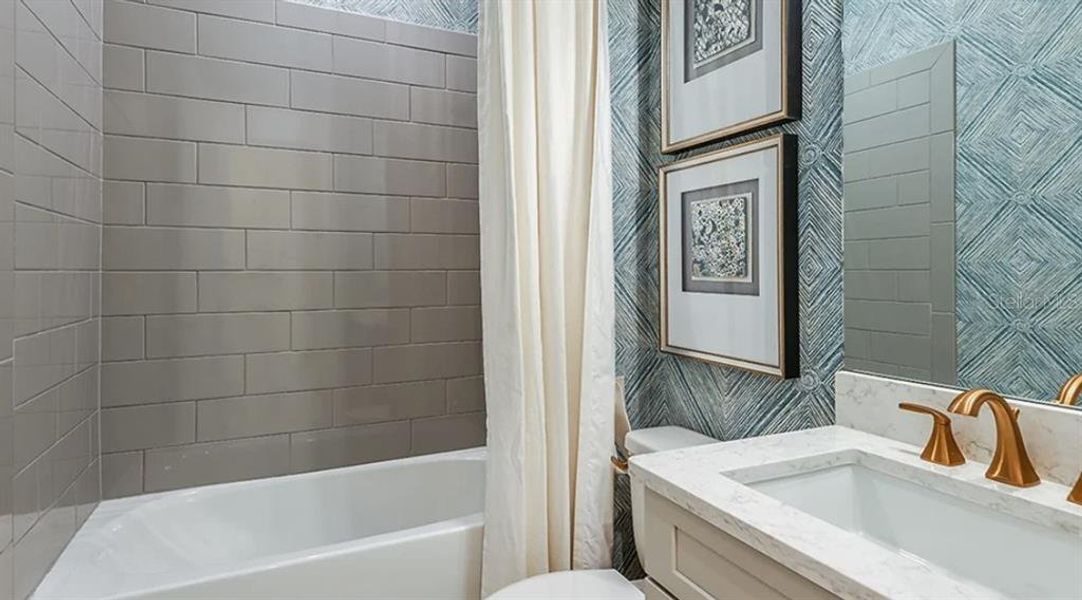 Image 28 of a home in Esplanade at Azario Lakewood Ranch. Image 28 of a home in Esplanade at Azario Lakewood Ranch.