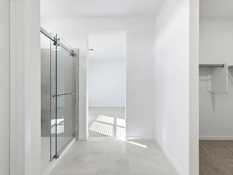 Spacious, unfurnished interior of a new home in Paloma Creek - Estate Series, Surprise (Image 17).