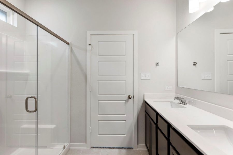 Furnished interior view inside a new home in , Huntsville (Image 6).