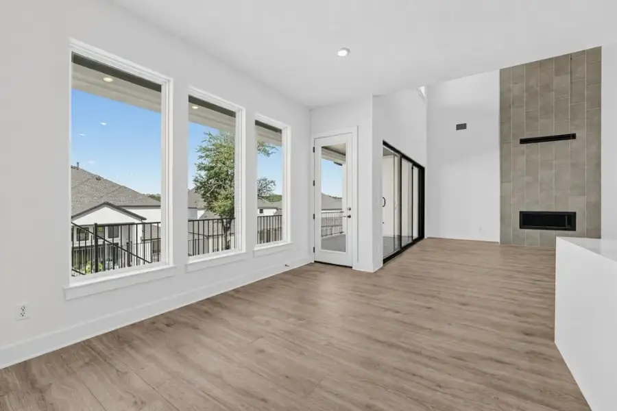Spacious, unfurnished interior of a new home in Travisso, Leander (Image 15). Spacious, unfurnished interior of a new home in Travisso, Leander (Image 15).