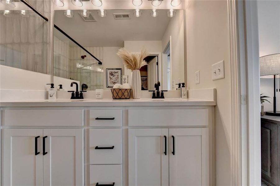 Image 34 of a home in .