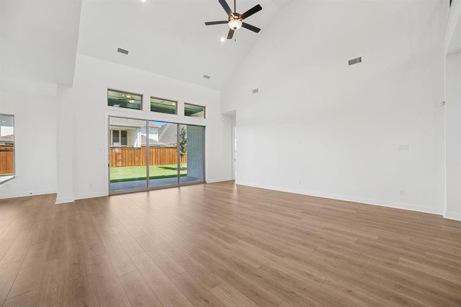 Spacious, unfurnished interior of a new home in Terraces – Estates, Rockwall (Image 21).