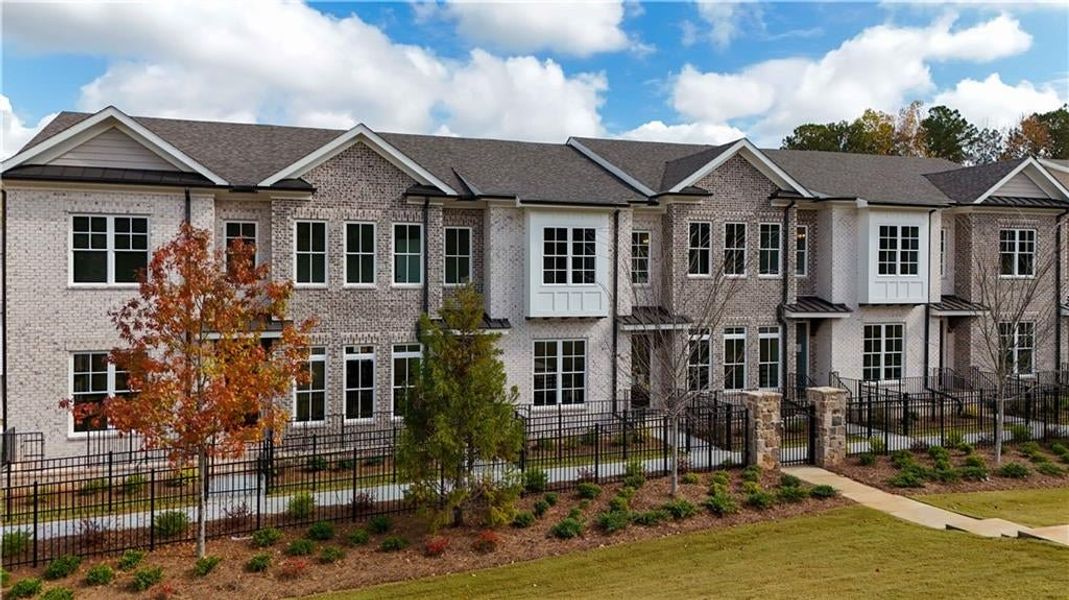 View of front of property featuring a front lawn