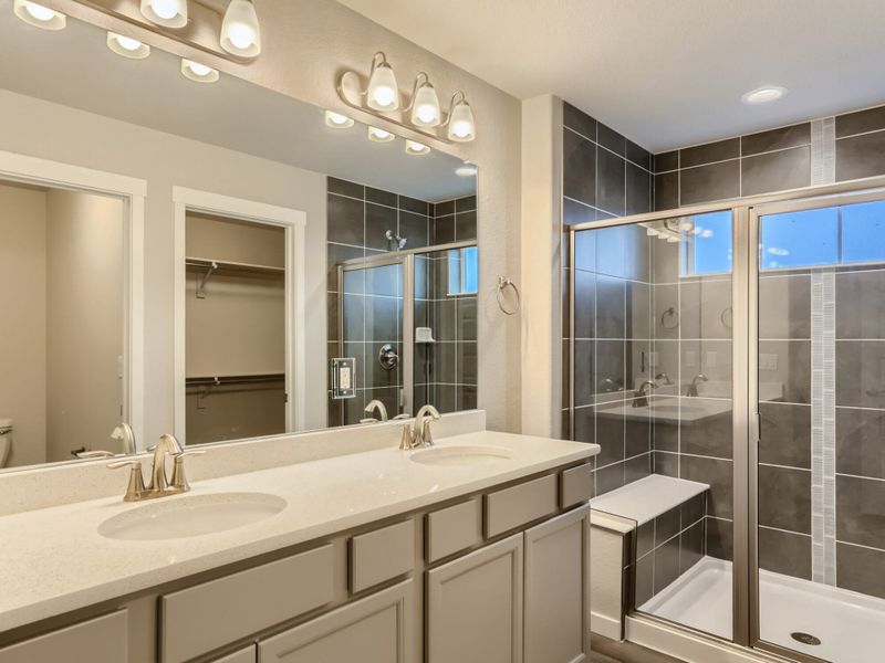 Representative furnished interior of a home built from the Pearl by View Homes in Lochbuie Station – Jewel Collection, Lochbuie (Image 25).