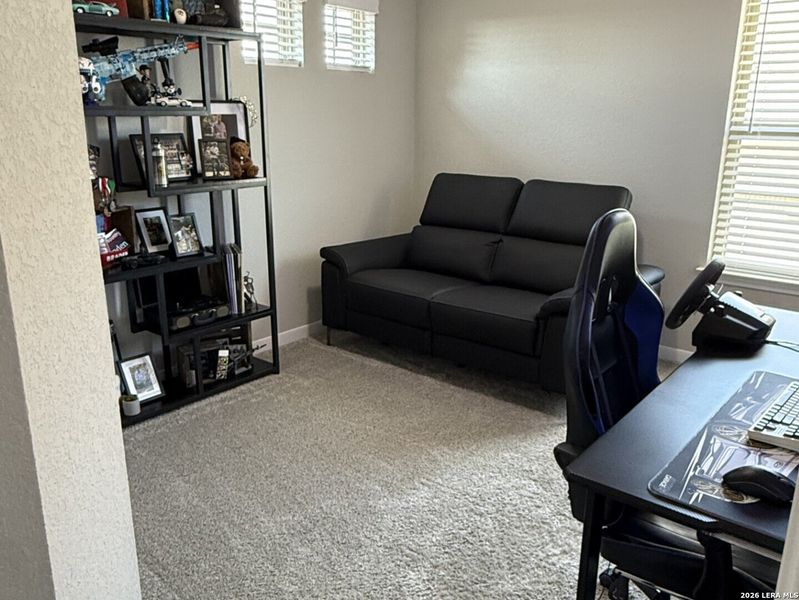 Furnished interior view inside a new home in Buffalo Crossing, Cibolo (Image 5).