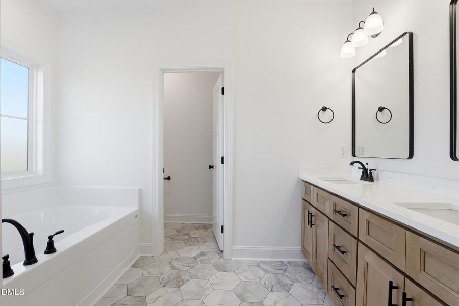 23-109 Mary Hopes Pl-23