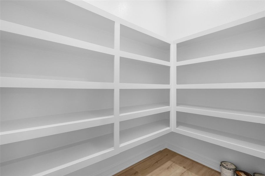 Spacious, unfurnished interior of a new home in , Angleton (Image 16).