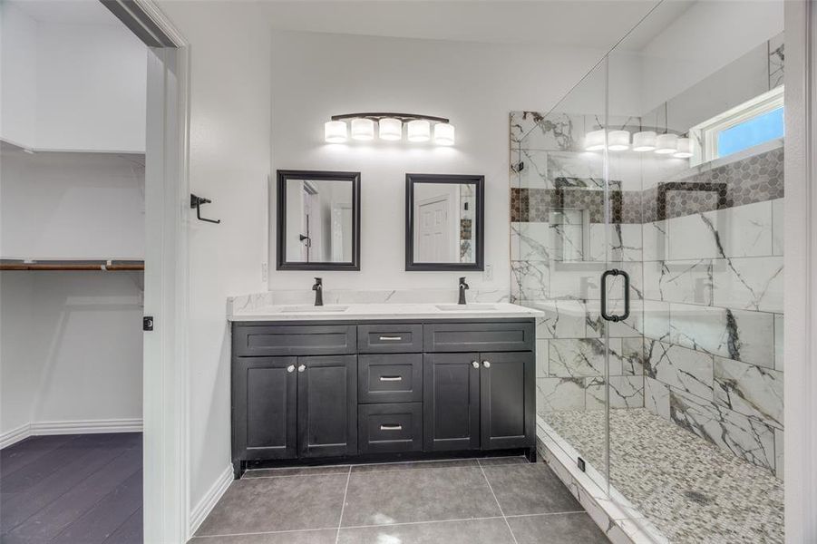 Furnished interior view inside a new home in , Greenville (Image 7).