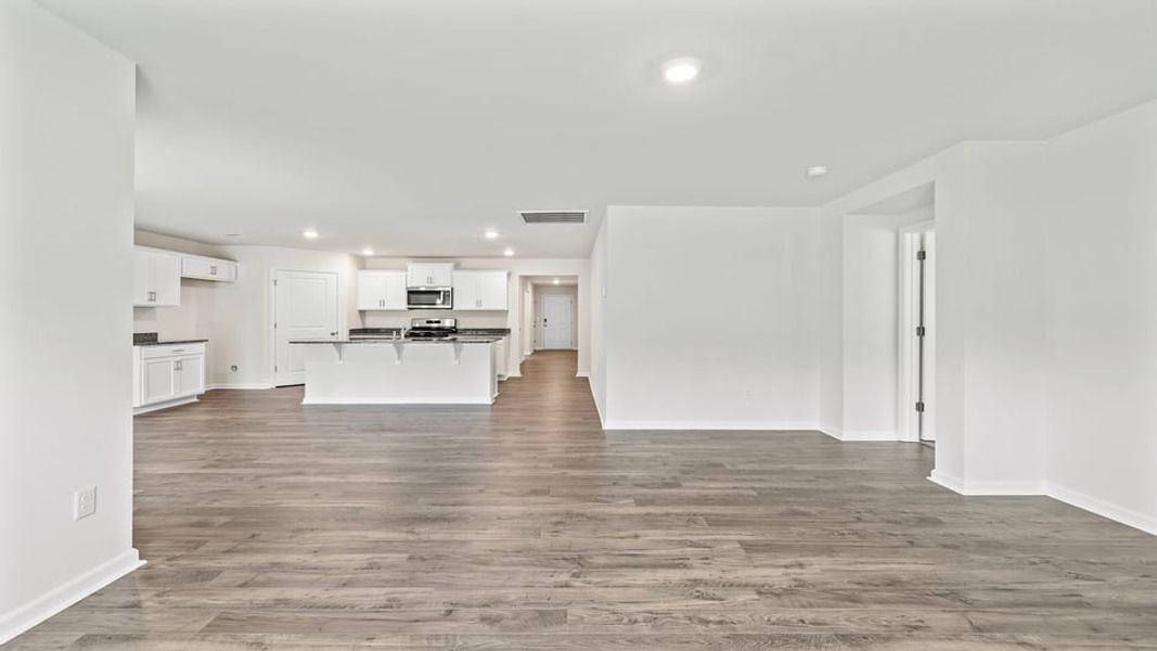 Spacious, unfurnished interior of a new home in Harrier Point, Woodruff (Image 23).