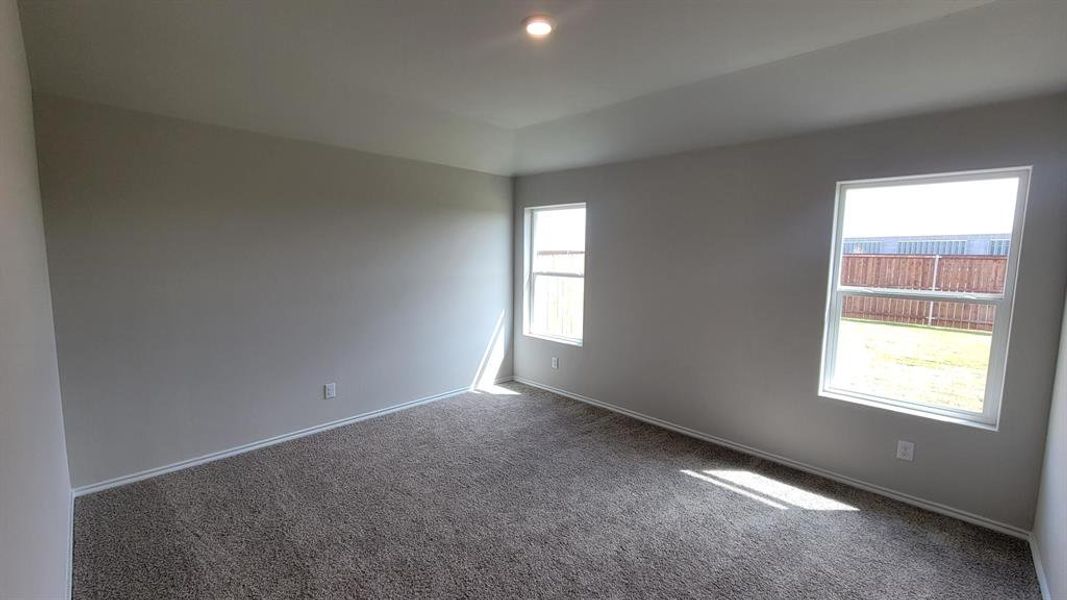 Spacious, unfurnished interior of a new home in Longhorn Estates, Fort Worth (Image 7).