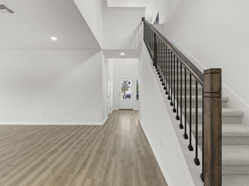 Spacious, unfurnished interior of a new home in Crosswinds, Kyle (Image 20).