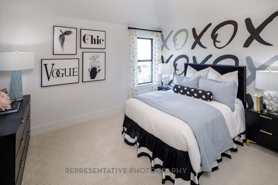 Furnished interior view inside a new home in Sienna, Missouri City (Image 8).