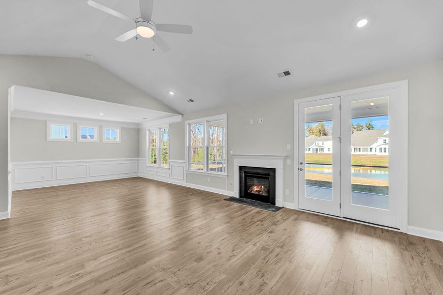 Spacious, unfurnished interior of a new home in , Summerville (Image 36).