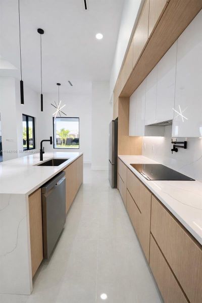 Furnished interior view inside a new home in , Cape Coral (Image 4).