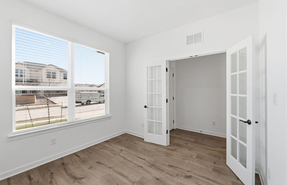 Spacious, unfurnished interior of a new home in Sunfield, Buda (Image 48). Spacious, unfurnished interior of a new home in Sunfield, Buda (Image 48).