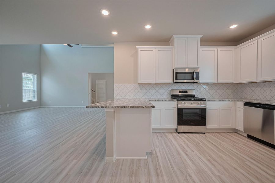 Image 36 of a home in Sunterra.