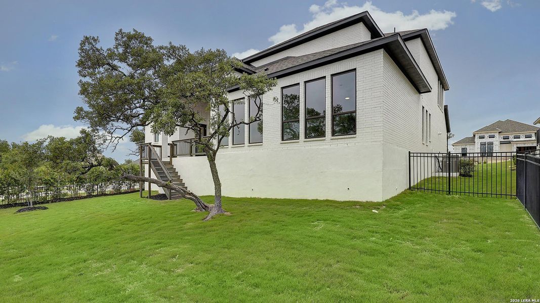 Exterior details and patio area of a home in Esperanza, Boerne (Image 3).