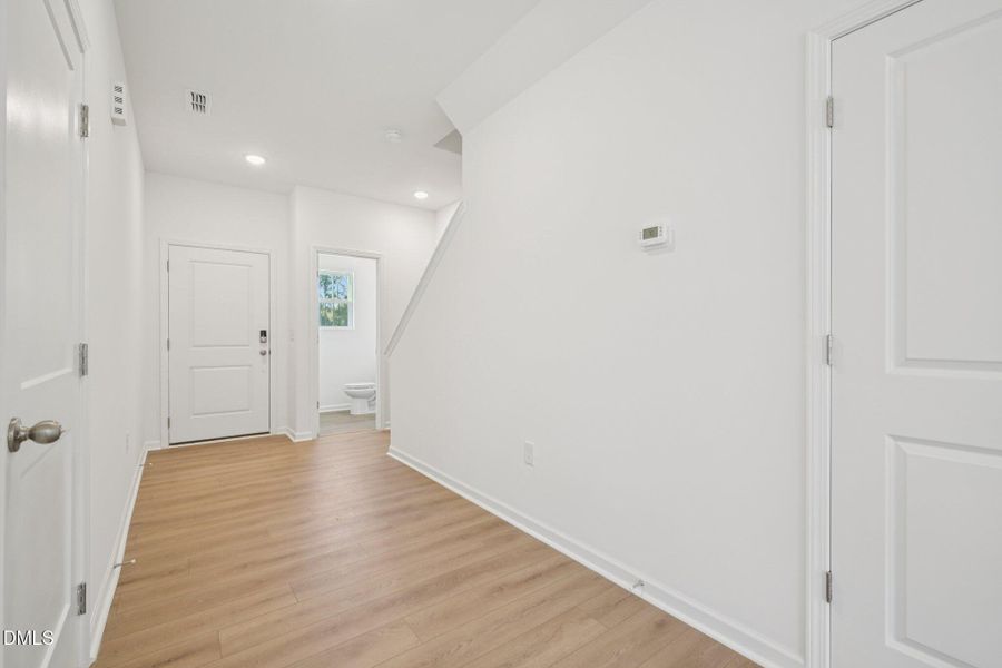 6-web-or-mls-Flagstone Way-S1010-006