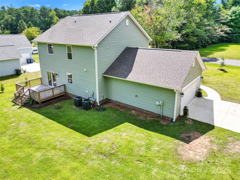 Large, Flat Back yard