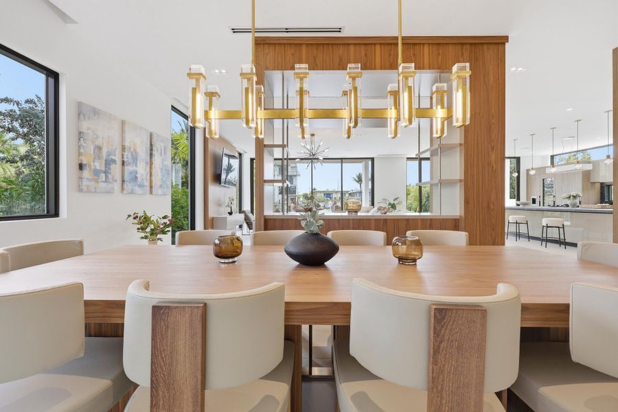 Dining Area Dining Area