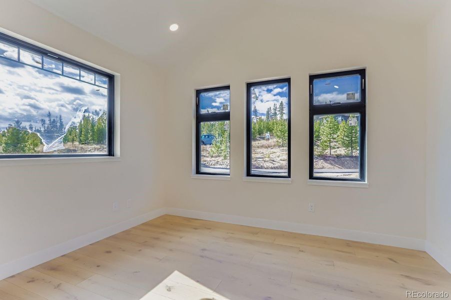 Image 26 of a home in .