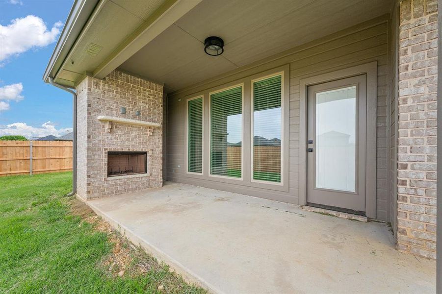 Exterior details and patio area of a home in , Cleburne (Image 22).