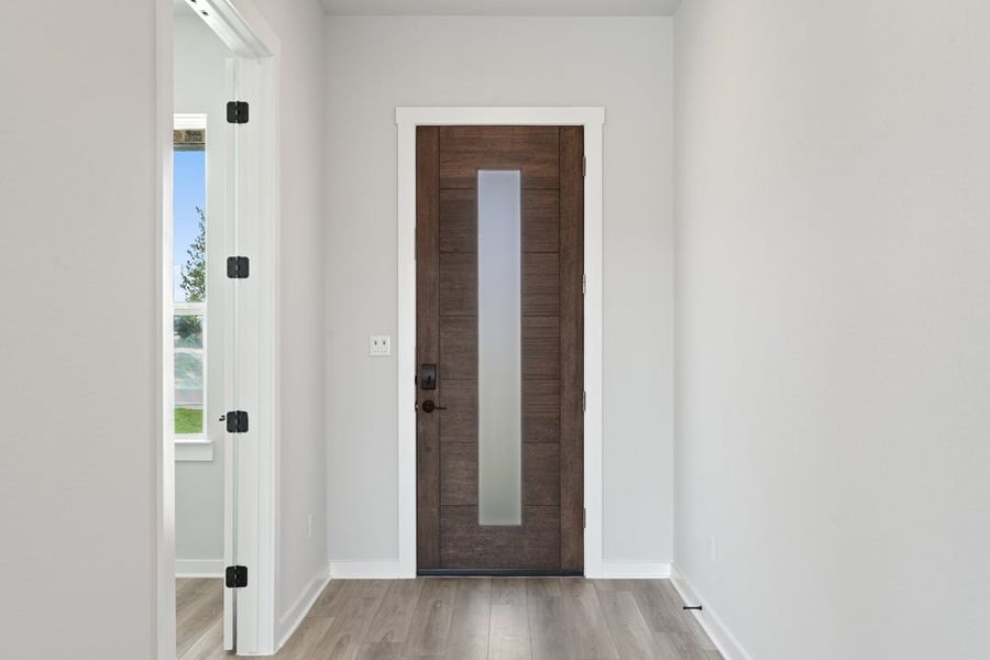 Spacious, unfurnished interior of a new home in Capitol Collection at Lariat, Liberty Hill (Image 15).