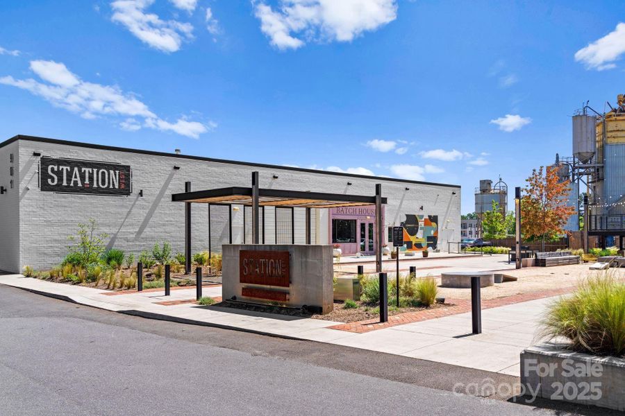 Station West - Enderly Park