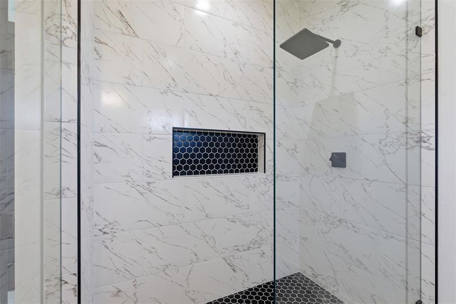 Close-up of interior finishes inside a home in , Ovilla (Image 21).