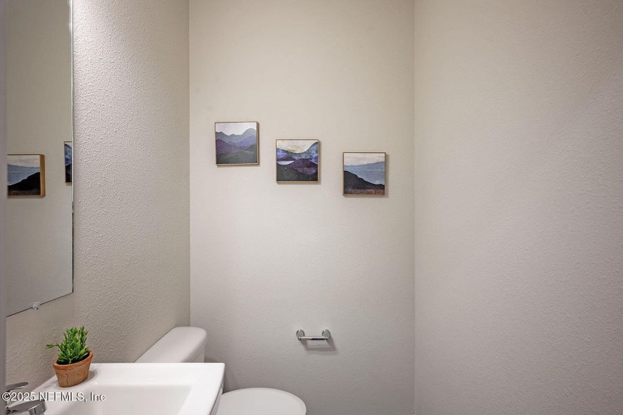 Image 38 of a home in .