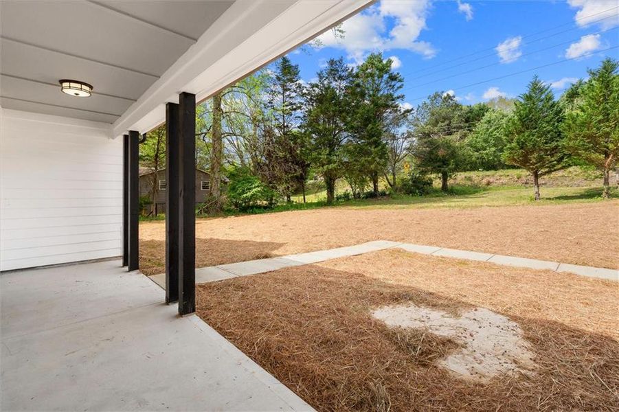 Exterior details and patio area of a home in , Villa Rica (Image 3).