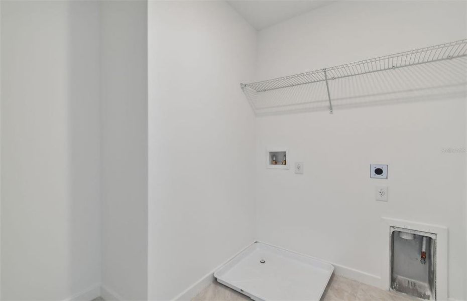 Spacious, unfurnished interior of a new home in , Parrish (Image 20).