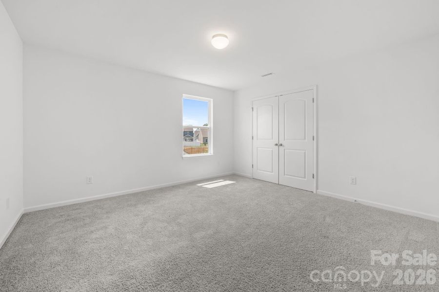 Large secondary bedrooms Large secondary bedrooms