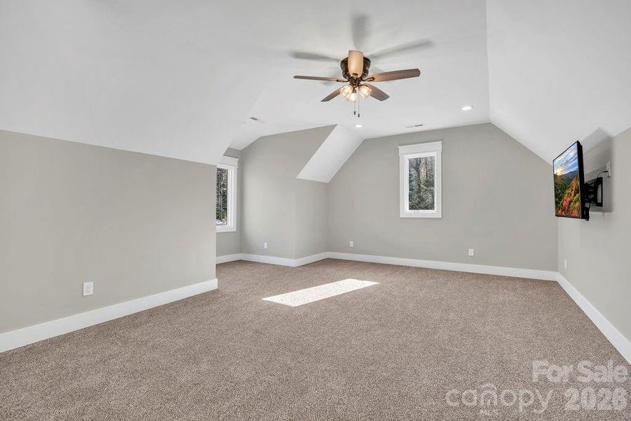 Upper level bonus room Upper level bonus room