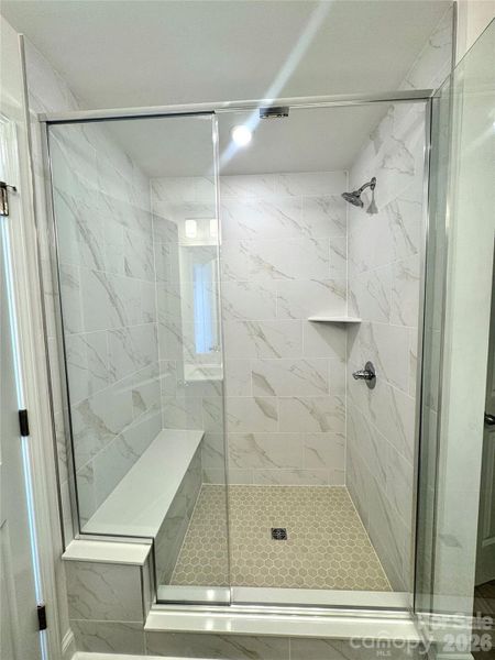 Tiled Shower w/ Bench