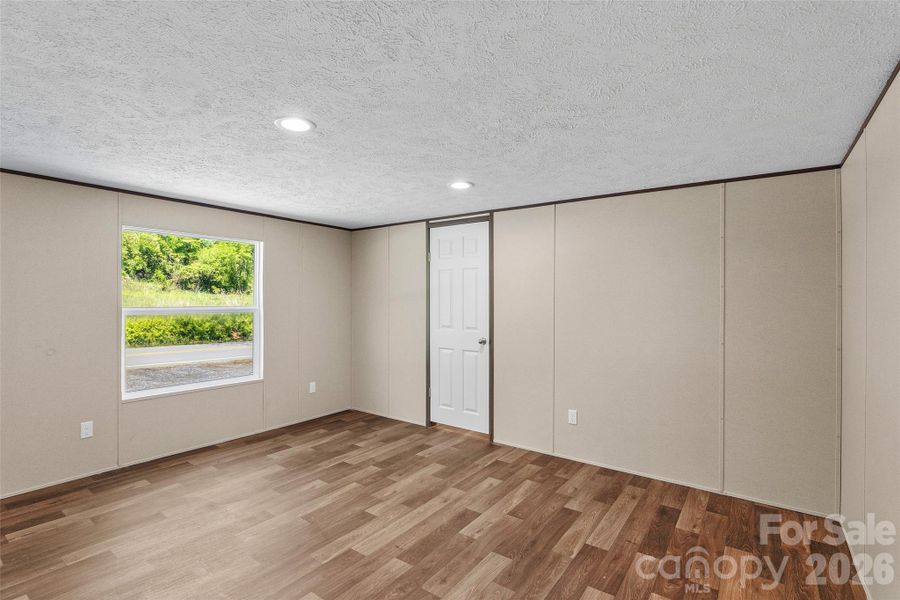 Spacious, unfurnished interior of a new home in , Candler (Image 9).