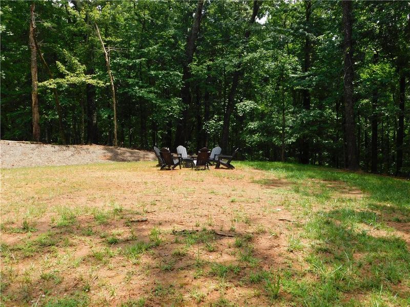 Natural landscape and outdoor views near in Dahlonega (Image 30). Natural landscape and outdoor views near in Dahlonega (Image 30).