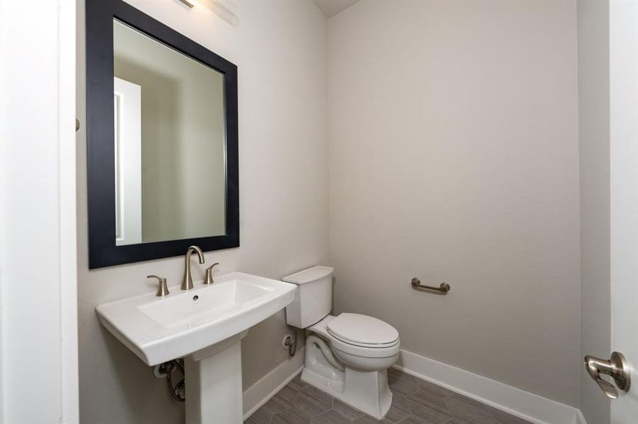 Furnished interior view inside a new home in , McKinney (Image 33).