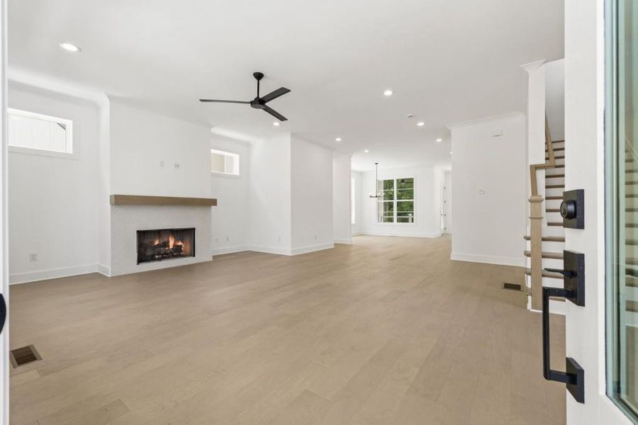 Spacious, unfurnished interior of a new home in , Roswell (Image 22).