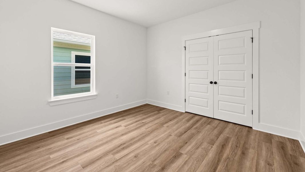 Spacious, unfurnished interior of a new home in Caballeros Estates At Hombre, Panama City Beach (Image 23).