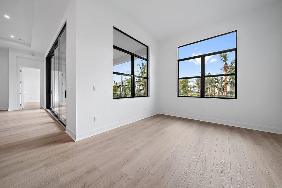 Spacious, unfurnished interior of a new home in , Palm Beach Gardens (Image 42).